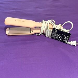 FoxyBae Pink Hair Straightener
